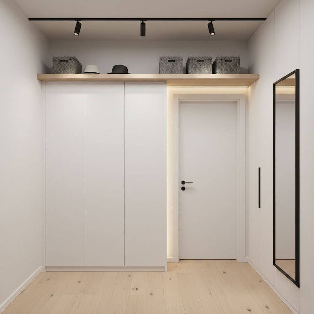 Zabudowa nad drzwiami wejściowymi w przedpokoju